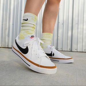 Nike Women's Court Legacy Shoes